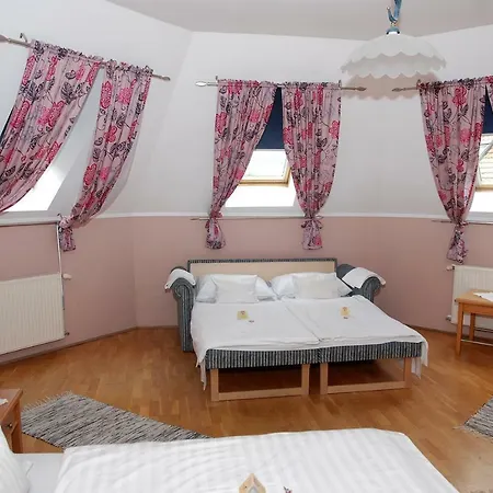 B&B Szent Anna Panzio Es Etterem Szob